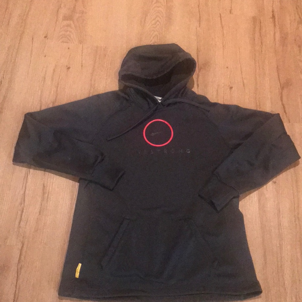 Nike hoodie size medium women’s